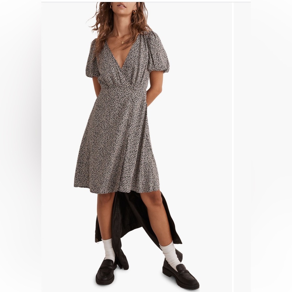 Like new Madewell women’s challis black white floral print wrap mini dress